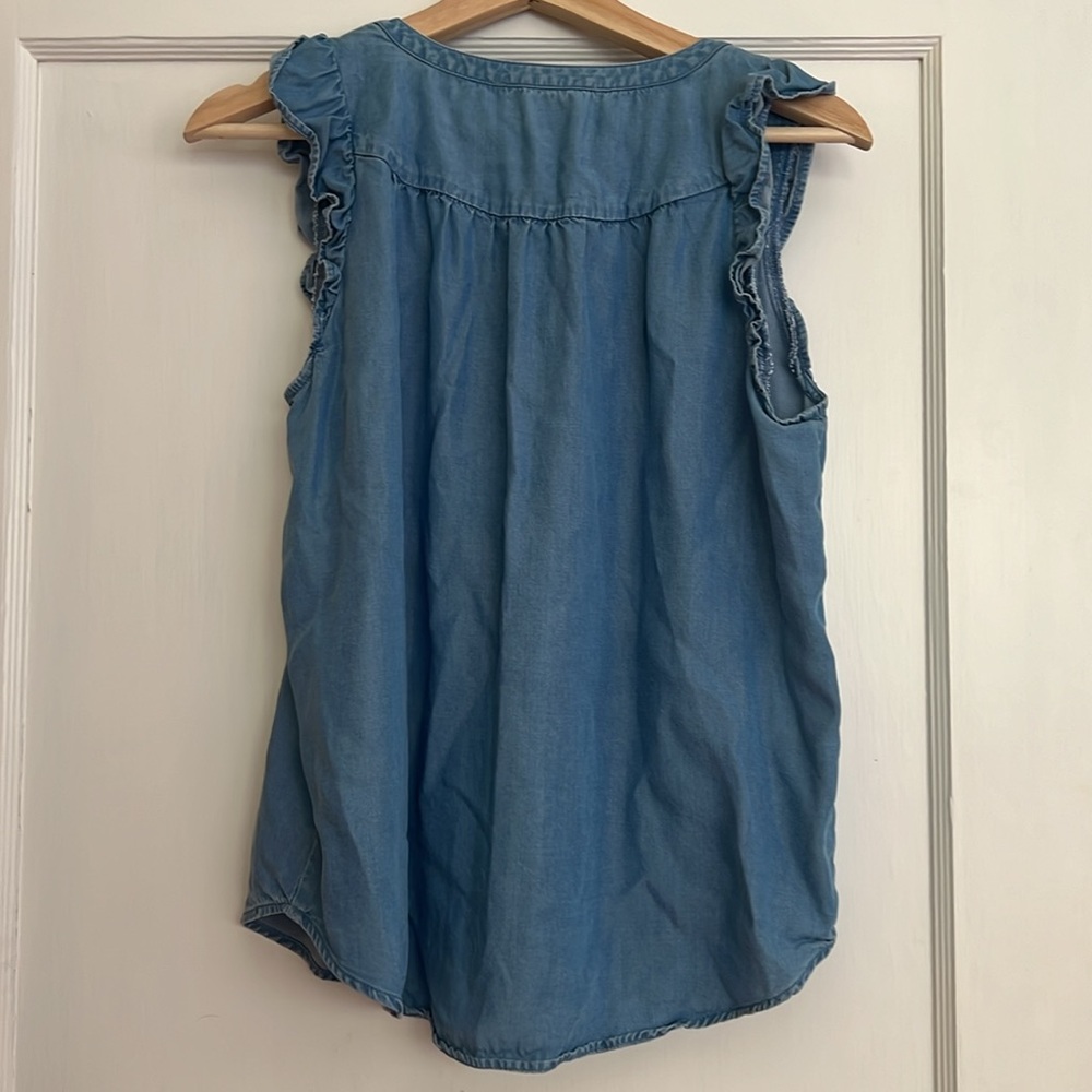 Loft Chambray Ruffle Sleeve half button down SP - Picture 4 of 4